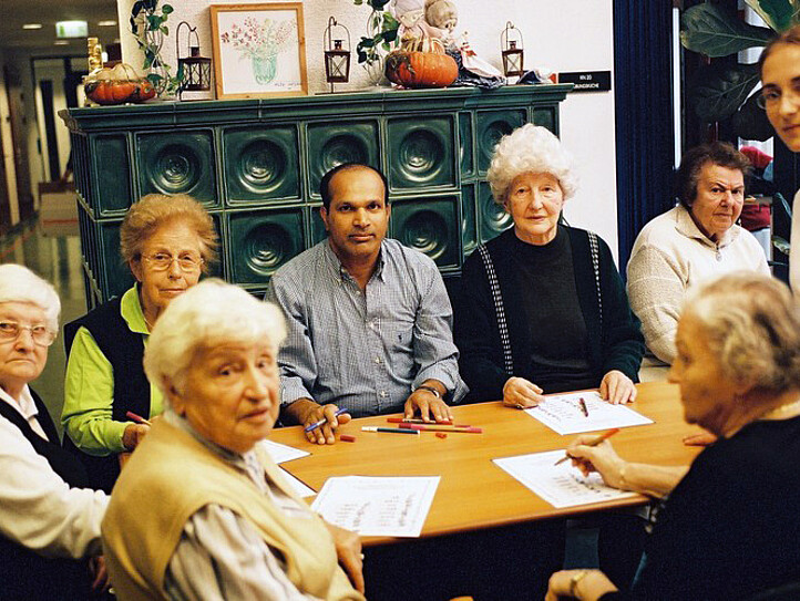 Seniorinnen am Tisch